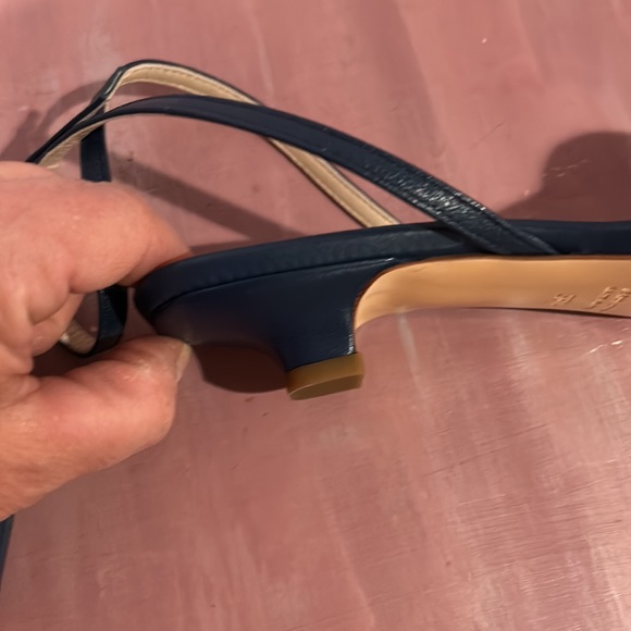 NWOT Barney’s NewYork summer sandal. Ankle wrap. Size 8,5 navy color. - Picture 8 of 8